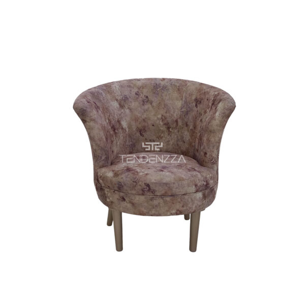 Silla auxiliar, tapizada en tela color coral, con patas en maderas pintada en color oro rosa