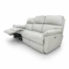 Levanta pies del puesto derecho del Sofá Reclinable 3 puestos en Cuero natural color gris, con sistema Zero Gravity. Sofá Reclinable eléctrico, Reclinables en Cuero, Muebles Reclinables en Bucaramanga. Sofá para ver TV. Sofá Reclinable TENDENZZA de 3 puestos
