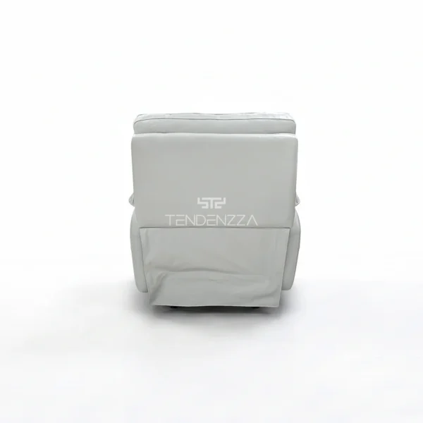Vista posterior de la Silla Reclinable Tendenzza eléctrica en Cuero natural color gris, con sistema Zero Gravity. Sillón Reclinable eléctrico, Silla Reclinable en Cuero, Silla Reclinable en Bucaramanga, Silla Reclinable 1 puesto