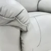 Detalle del tapizado en Cuero de la Silla Reclinable Tendenzza eléctrica color gris, con sistema Zero Gravity. Sillón Reclinable eléctrico, Silla Reclinable en Cuero, Silla Reclinable en Bucaramanga, Silla Reclinable 1 puesto