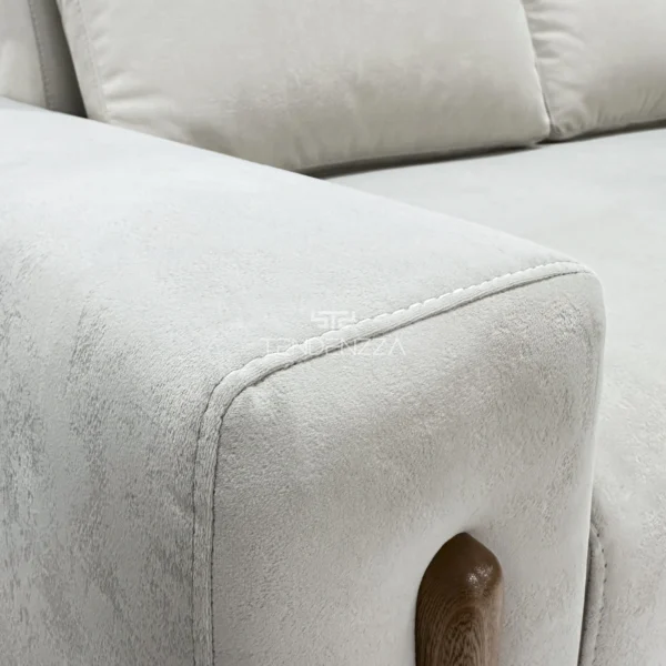 Detalle del brazo del Sofá Cama Click Alpha, Un Sofá cama doble, práctico para convertirlo en cama y dormir hasta dos personas Sofá cama en Tela color taupé. Sofá cama de 2 puestos. Sofás cama modernos. Sofá cama en Bucaramanga